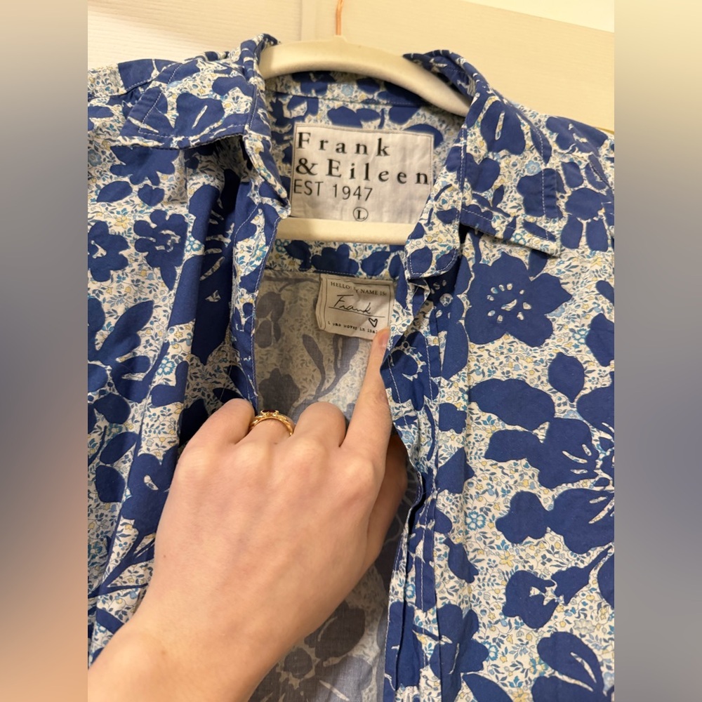 Frank & Eileen ‘Frank’ Blue Floral Button-Down Shirt EUC - Picture 4 of 8